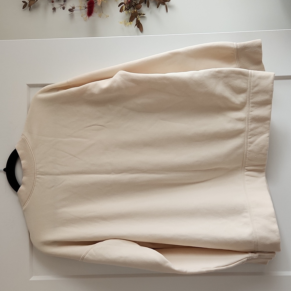 Uniqlo Cream Sweatshirt, Size L - Picture 10 of 12